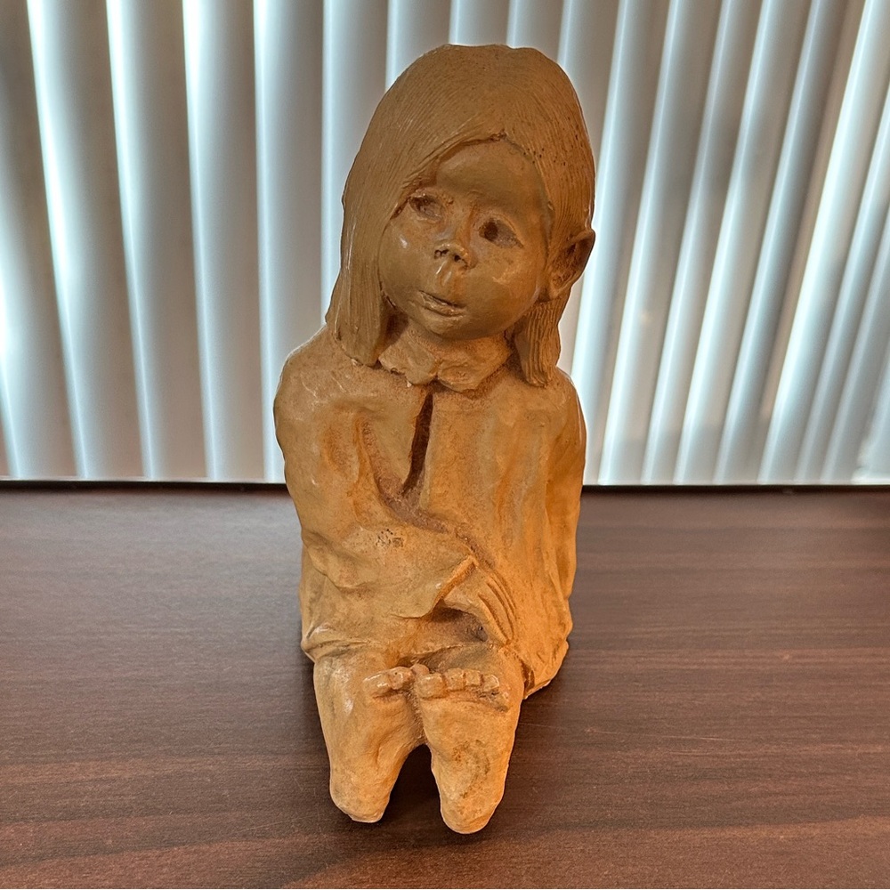 VNT Handcrafted Terracotta Child Figurine - Rustic Brown Home Art